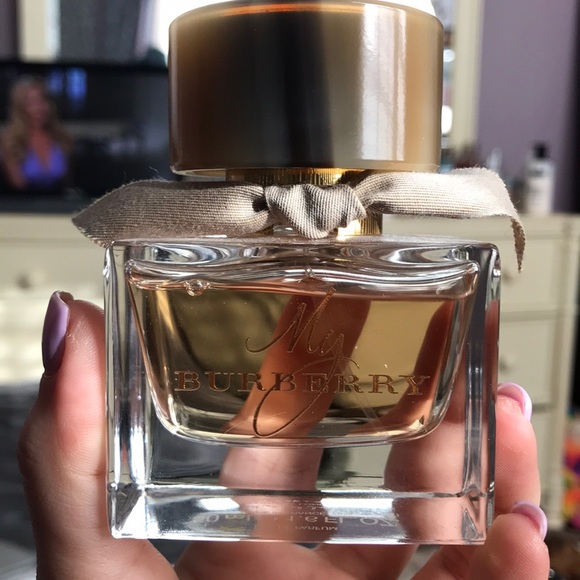 Burberry perfume- NEVER USED - Picture 2 of 2